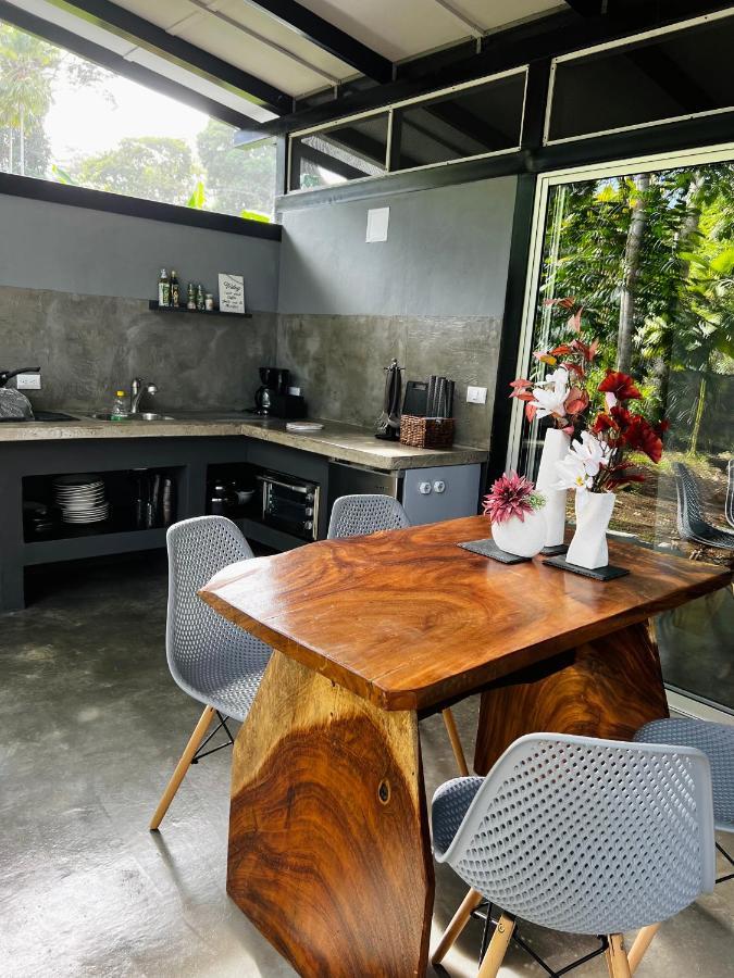 Whispering Wisdom Villa Cahuita Luaran gambar